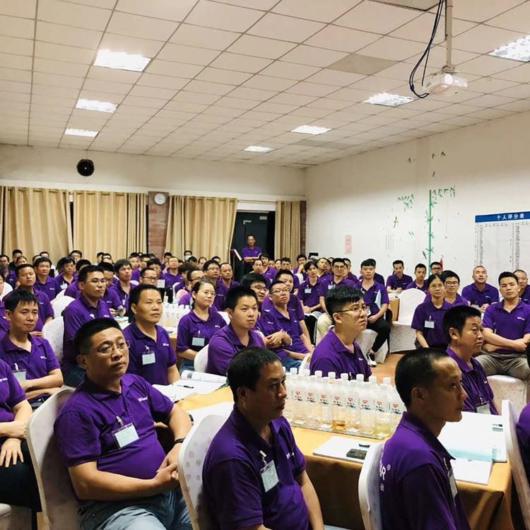JAGUAR lean production training team.jpg JAGUAR lean production training team.jpg